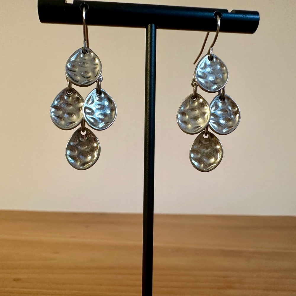 Chic Silver Teardrop Earrings